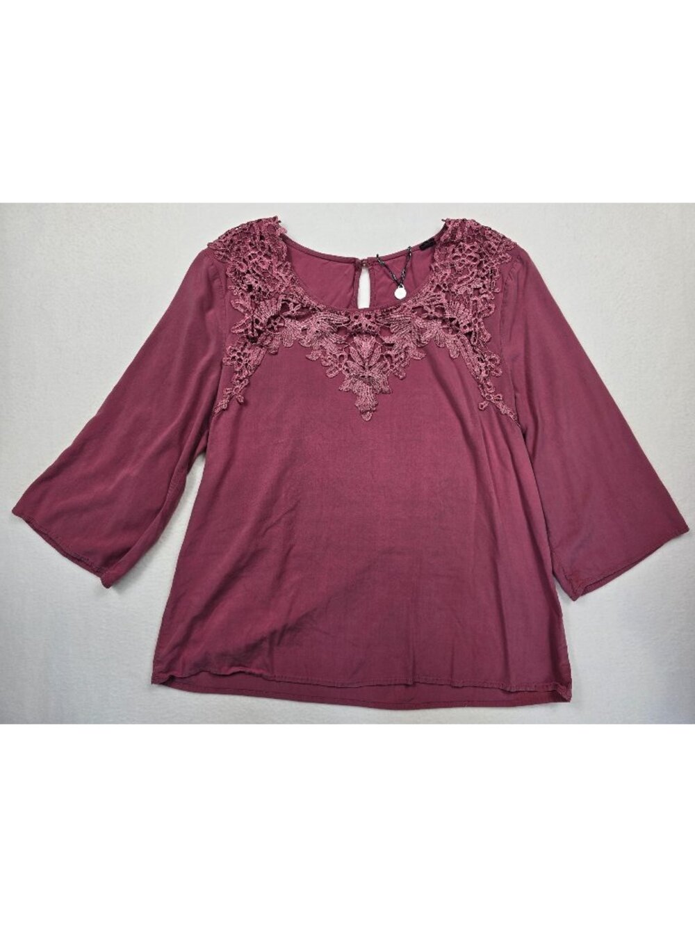 BKE Boutique Small Medium Pink Dusty Rose 3/4 Sleeve Top Lace Detail Boho